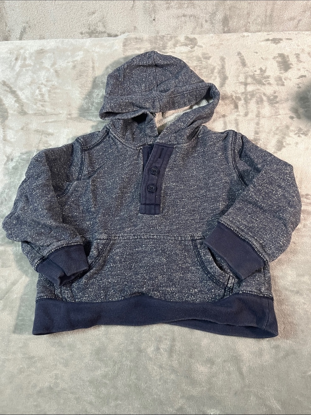 OshKosh B’Gosh Henley Hooded Pullover Boy’s‎ 3T